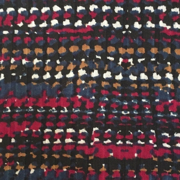 Kim Rogers Keyhole Top - Picture 3 of 6